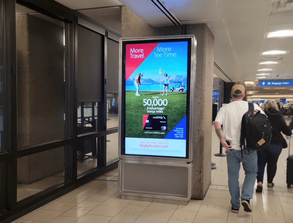 Airport-Advertising-3